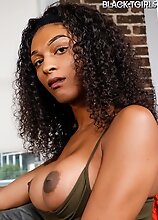 Queen Cammii is a beautiful black tgirl with super proportions, big boobs a nice round ass, amazing hair and a naturally beautiful face!